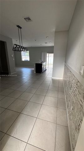 834 SE 16th Court, Homestead, FL 33034