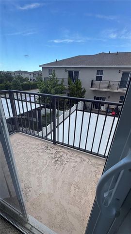 834 SE 16th Court, Homestead, FL 33034