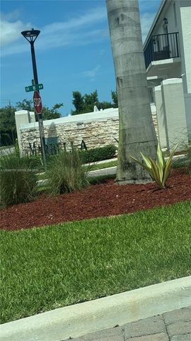 834 SE 16th Court, Homestead, FL 33034
