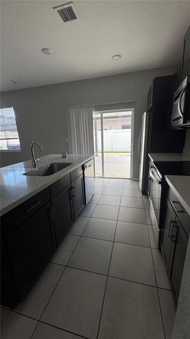 834 SE 16th Court, Homestead, FL 33034