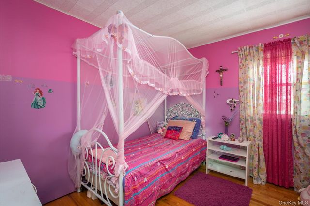 49 Laurel Street, Northport, NY 11768