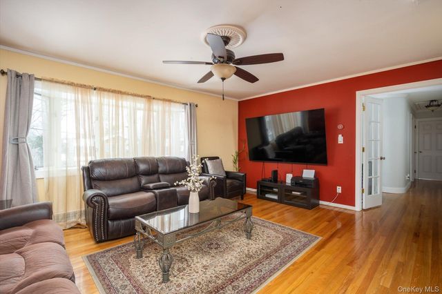 49 Laurel Street, Northport, NY 11768