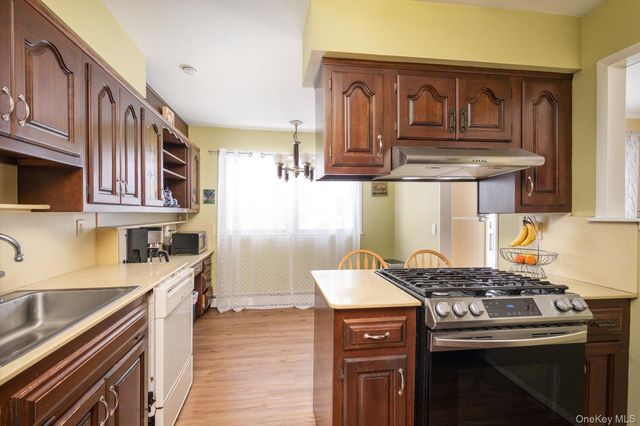 49 Laurel Street, Northport, NY 11768