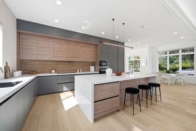 395 Martens Avenue, Mountain View, CA 94040