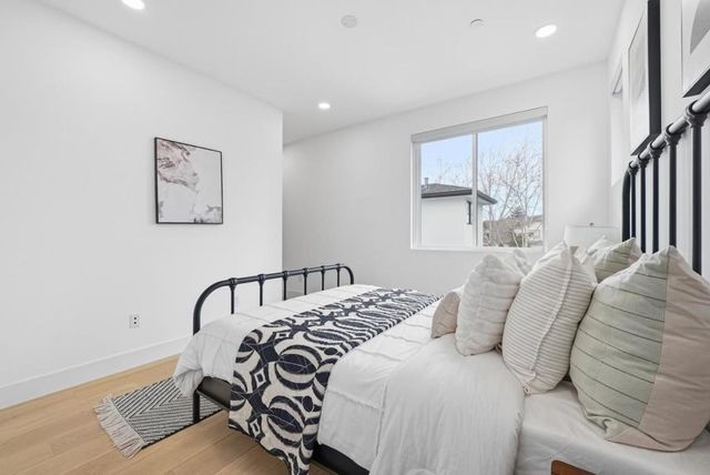 395 Martens Avenue, Mountain View, CA 94040