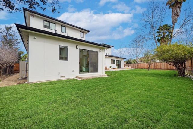 395 Martens Avenue, Mountain View, CA 94040