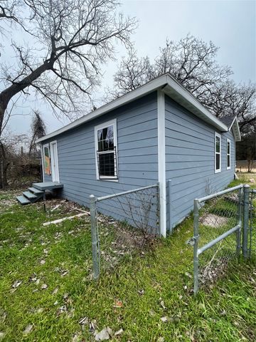 4731 Stokes Street, Dallas, TX 75216
