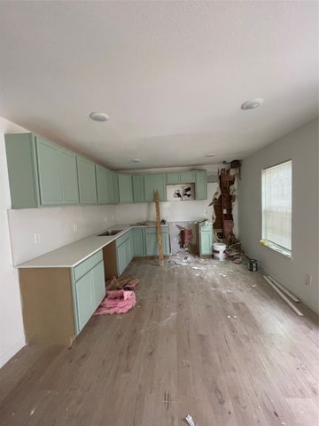 4731 Stokes Street, Dallas, TX 75216