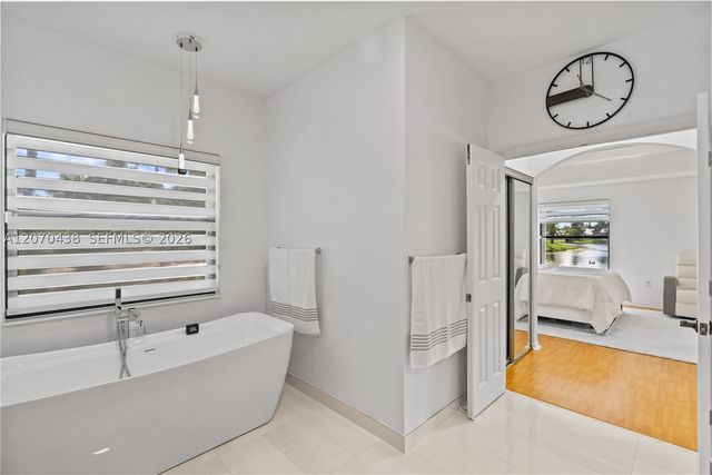 451 NW 194th Ave, Pembroke Pines, FL 33029