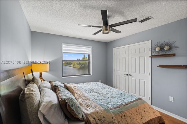 451 NW 194th Ave, Pembroke Pines, FL 33029