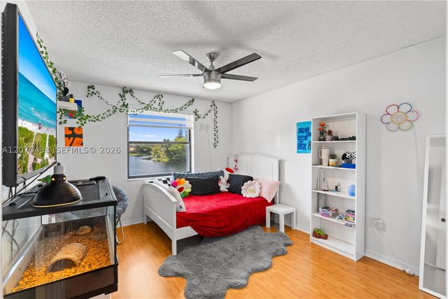 451 NW 194th Ave, Pembroke Pines, FL 33029