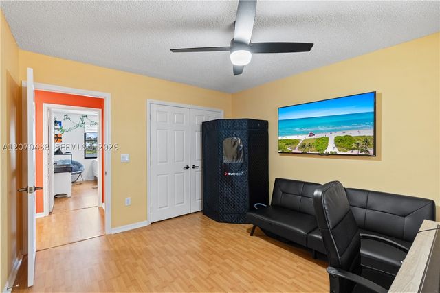 451 NW 194th Ave, Pembroke Pines, FL 33029