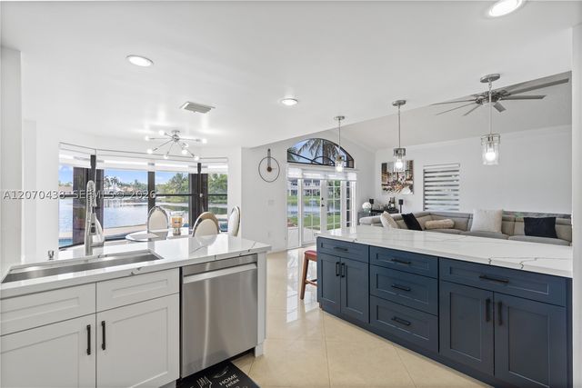 451 NW 194th Ave, Pembroke Pines, FL 33029