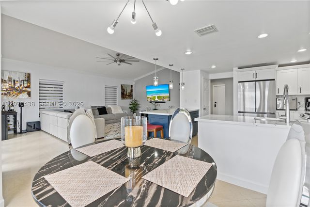 451 NW 194th Ave, Pembroke Pines, FL 33029