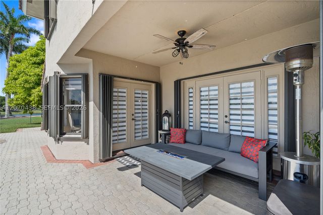 451 NW 194th Ave, Pembroke Pines, FL 33029