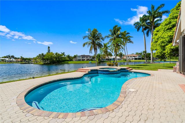 451 NW 194th Ave, Pembroke Pines, FL 33029