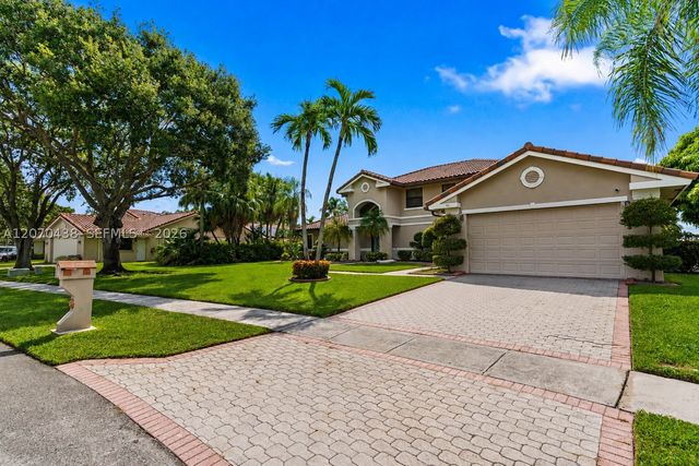 451 NW 194th Ave, Pembroke Pines, FL 33029