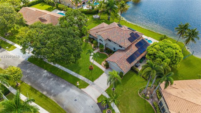 451 NW 194th Ave, Pembroke Pines, FL 33029