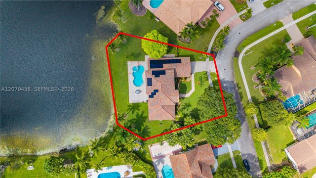 451 NW 194th Ave, Pembroke Pines, FL 33029