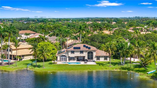 451 NW 194th Ave, Pembroke Pines, FL 33029