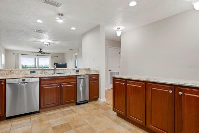 515 LEFFINGWELL AVENUE 112, Ellenton, FL 34222