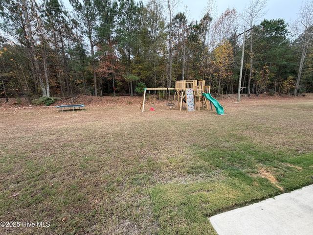 3323 School View Drive, Farmville, NC 27828