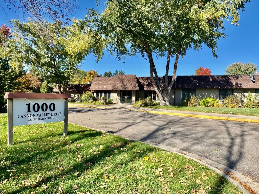 1000 Cannon Valley Drive E 123, Northfield, MN 55057 — exterior