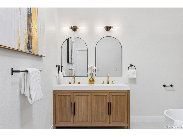 2260 Leyden St, Denver, CO 80207