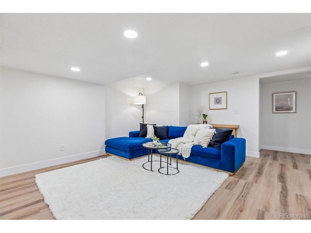 2260 Leyden St, Denver, CO 80207