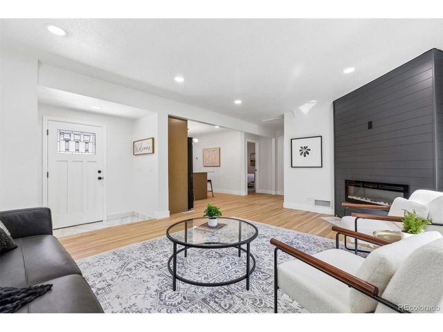 2260 Leyden St, Denver, CO 80207