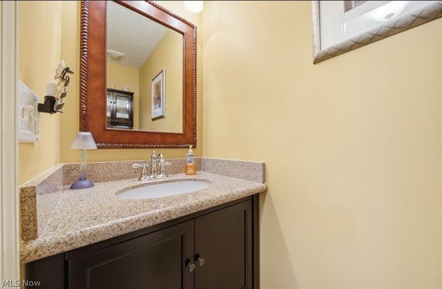 5237 Lake Road W 1107, Ashtabula, OH 44004