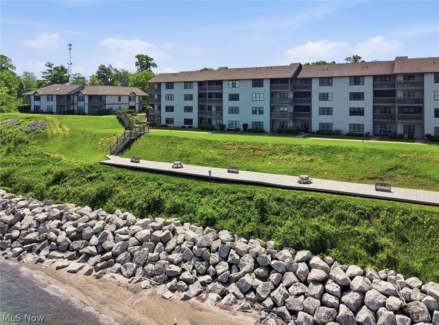 5237 Lake Road W 1107, Ashtabula, OH 44004