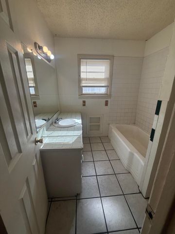 4913 40th Street, Lubbock, TX 79414