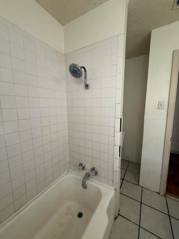 4913 40th Street, Lubbock, TX 79414