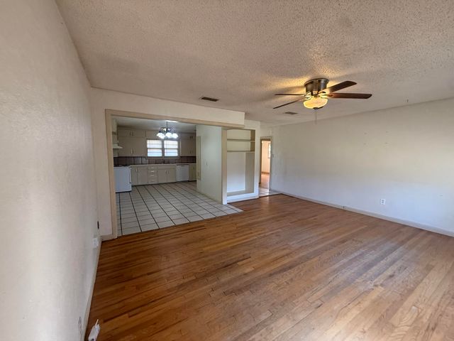 4913 40th Street, Lubbock, TX 79414