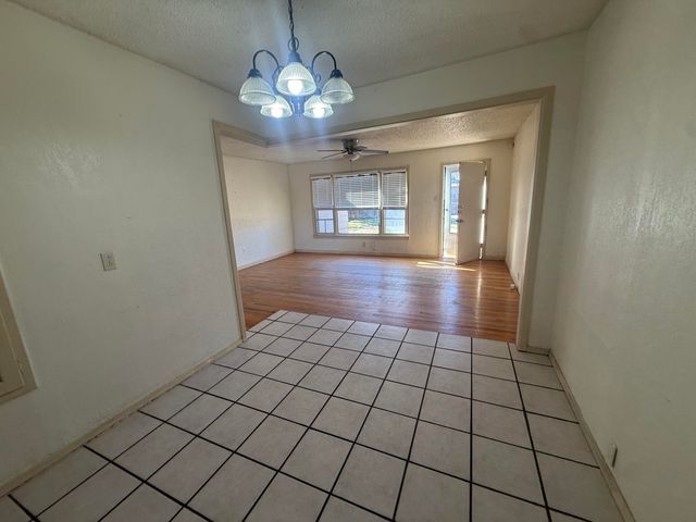 4913 40th Street, Lubbock, TX 79414