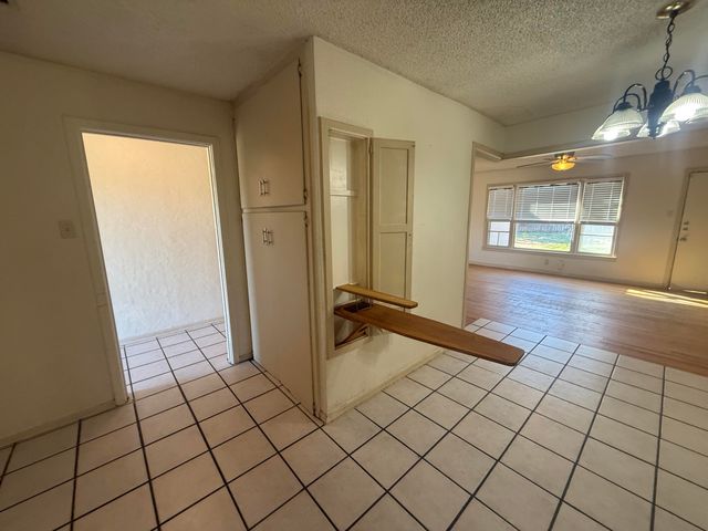 4913 40th Street, Lubbock, TX 79414