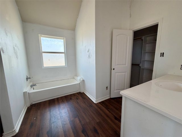 315 County Road 365, Gainesville, TX 76240