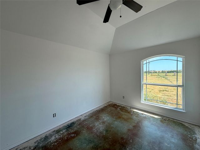315 County Road 365, Gainesville, TX 76240