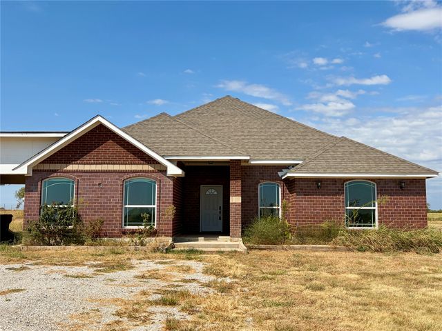 315 County Road 365, Gainesville, TX 76240