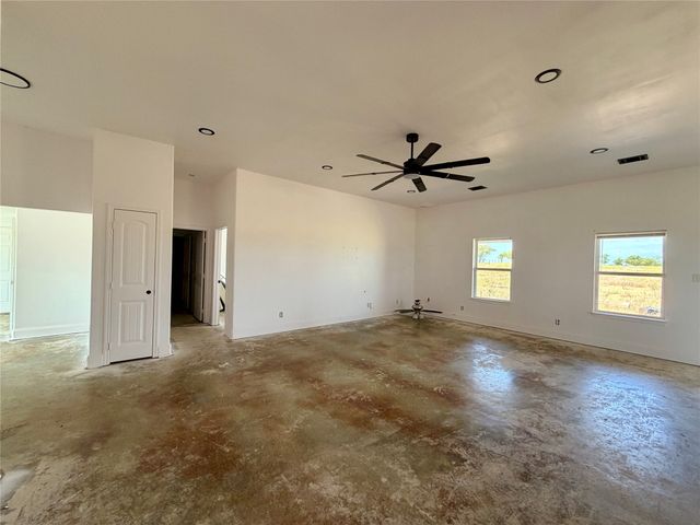 315 County Road 365, Gainesville, TX 76240