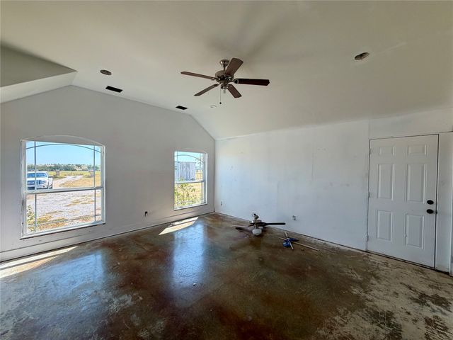 315 County Road 365, Gainesville, TX 76240