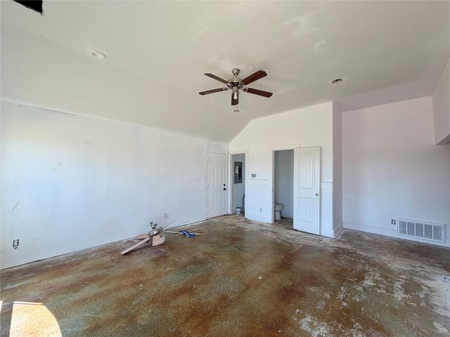 315 County Road 365, Gainesville, TX 76240