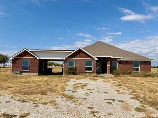 315 County Road 365, Gainesville, TX 76240