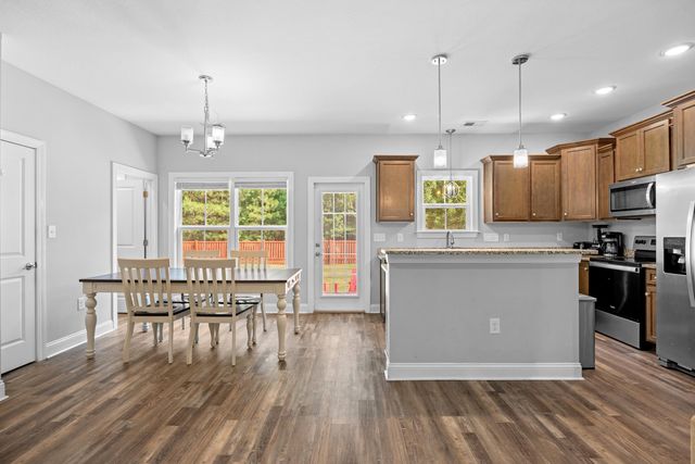 792 Roberts Rd., Aynor, SC 29511