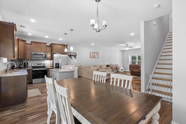 792 Roberts Rd., Aynor, SC 29511
