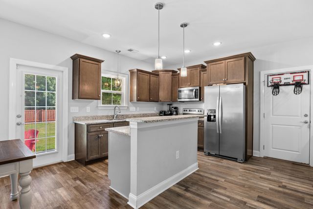 792 Roberts Rd., Aynor, SC 29511