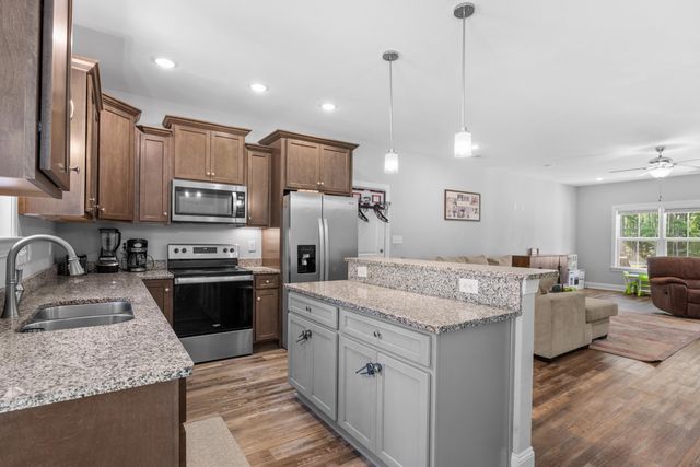 792 Roberts Rd., Aynor, SC 29511