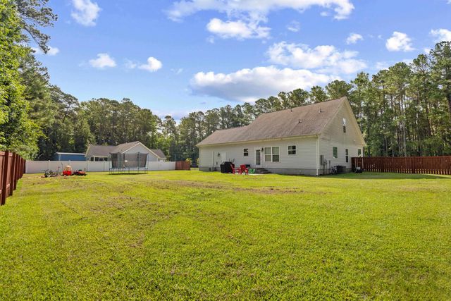 792 Roberts Rd., Aynor, SC 29511