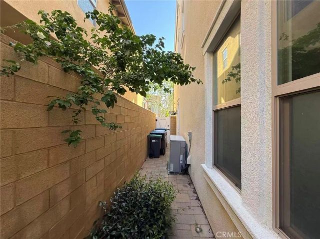 130 FOLLYHATCH, Irvine, CA 92618